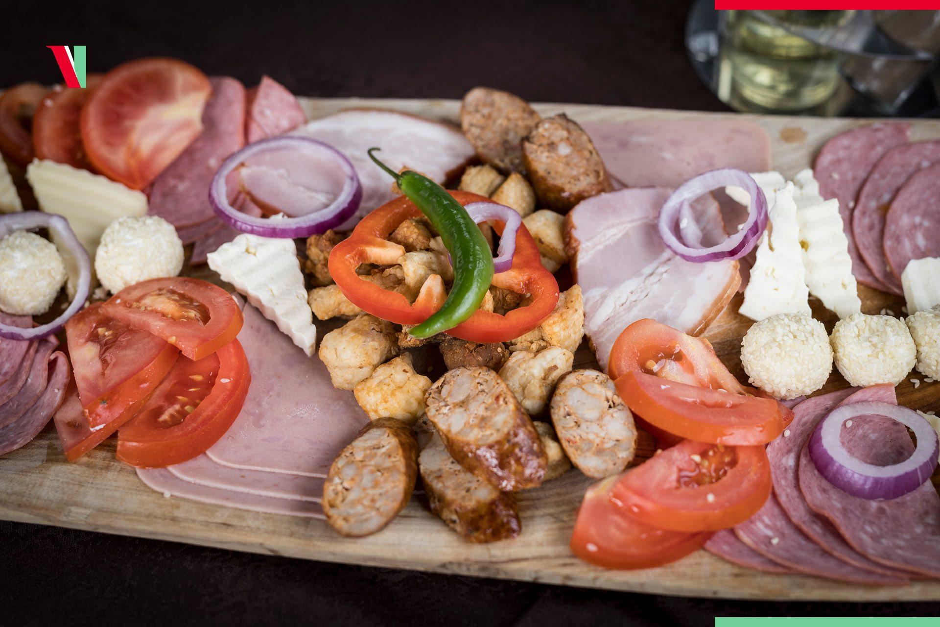 platou traditional orban.jpg