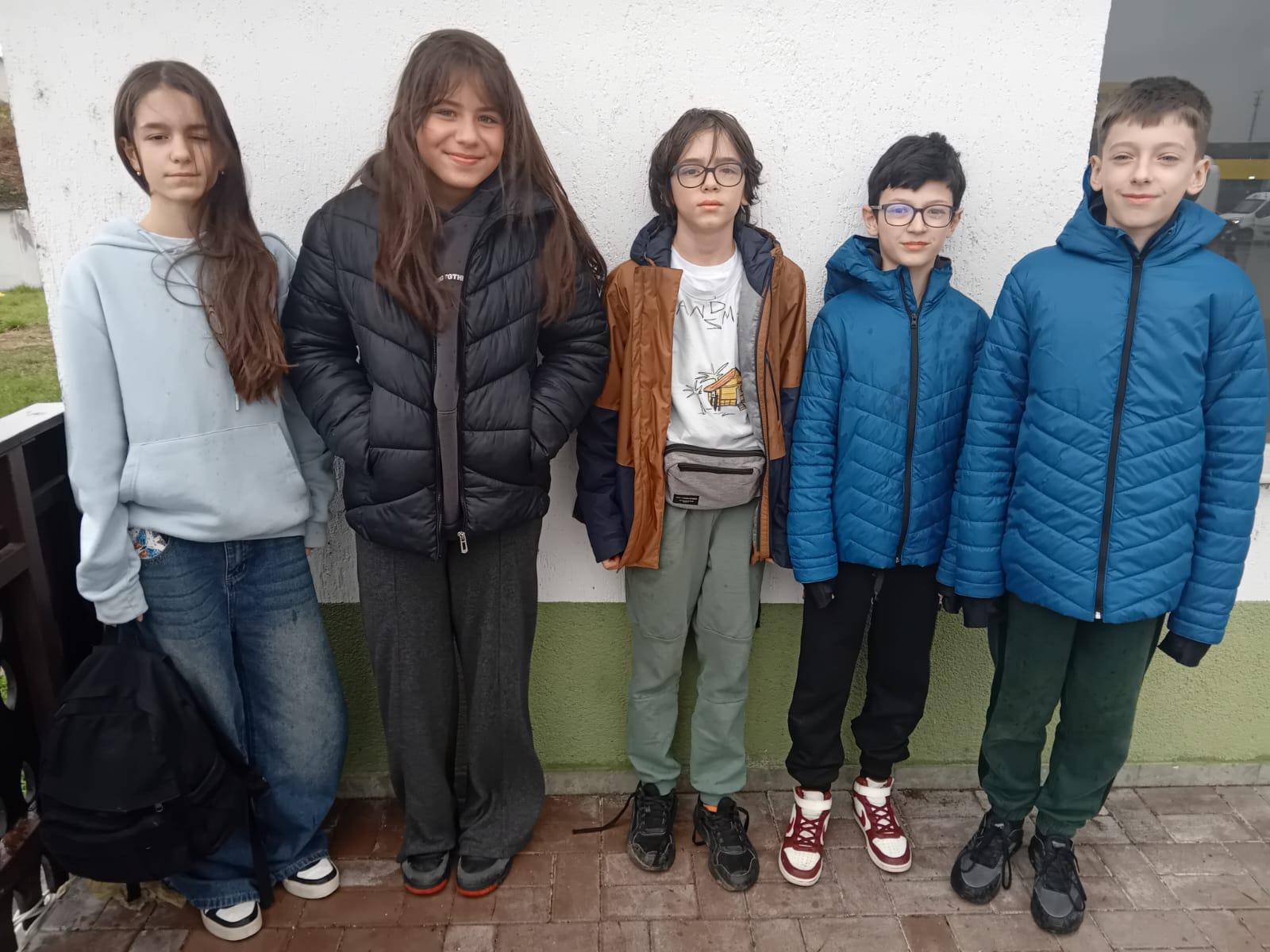 elevi racovita 2.jpg