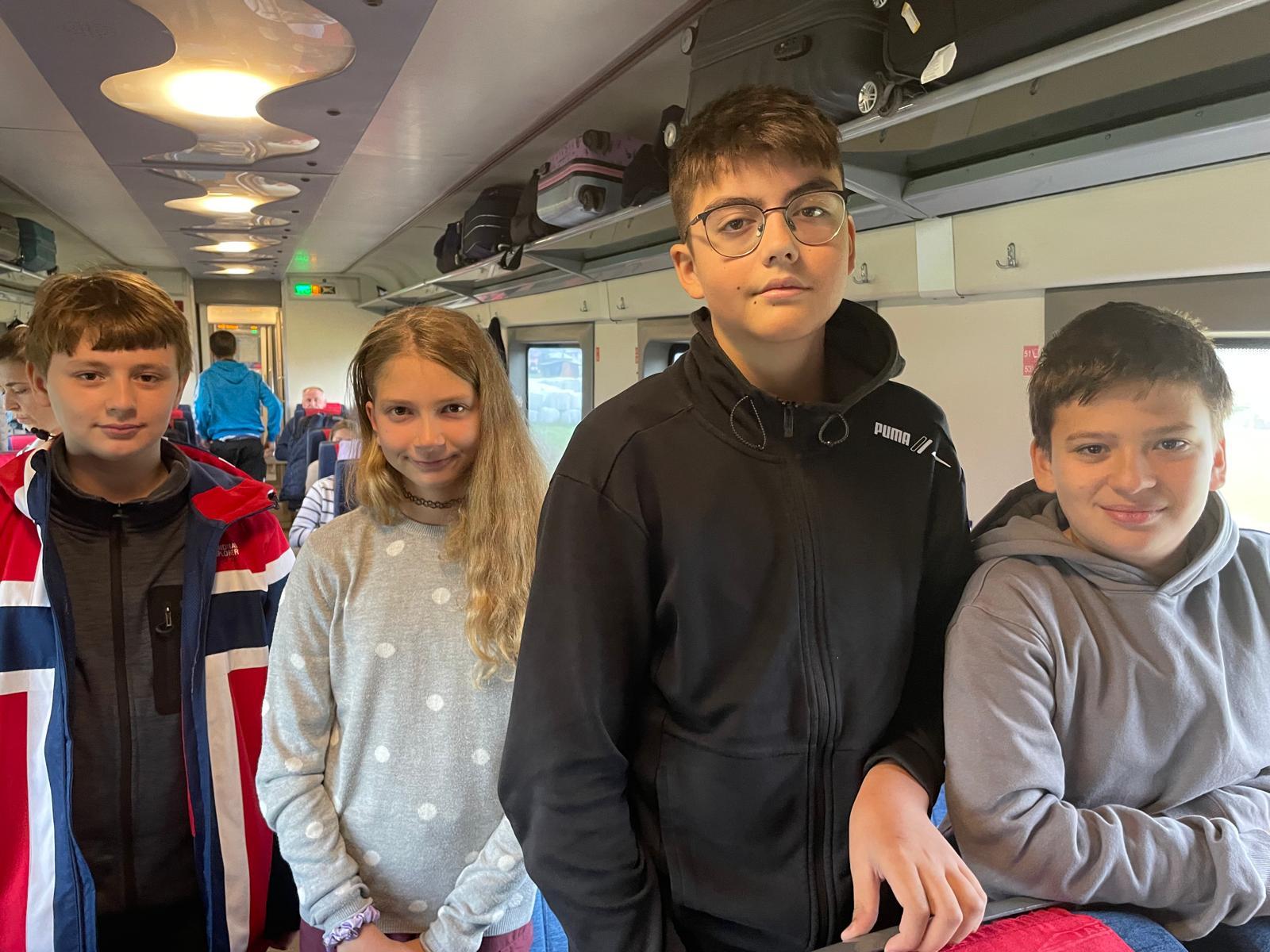 elevi racovita 1.jpg