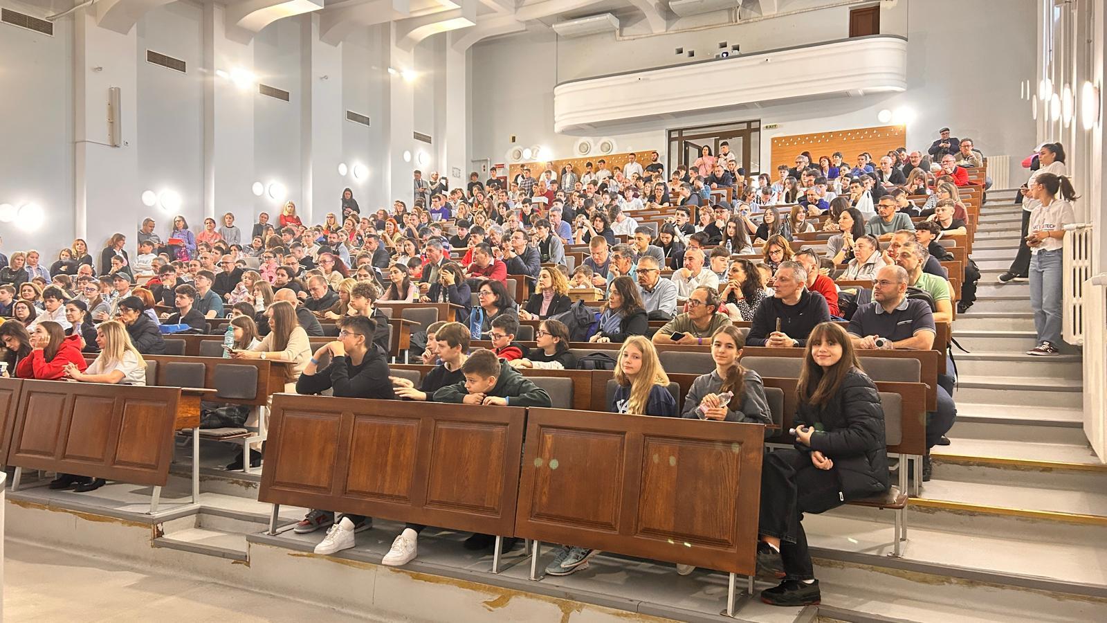 WhatsApp Image 2025-11-03 at 08.49.03 (1).jpeg