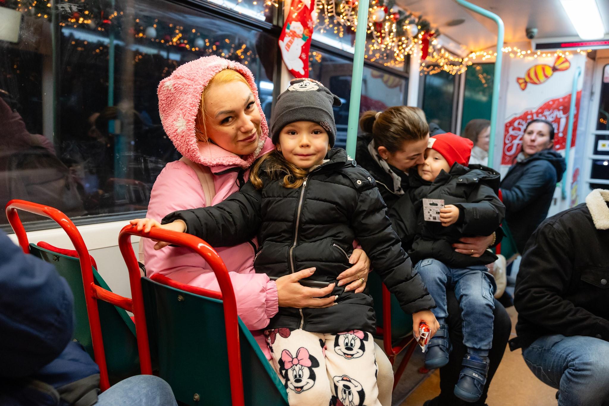 tramvaiul lui mos craciun 6.jpg