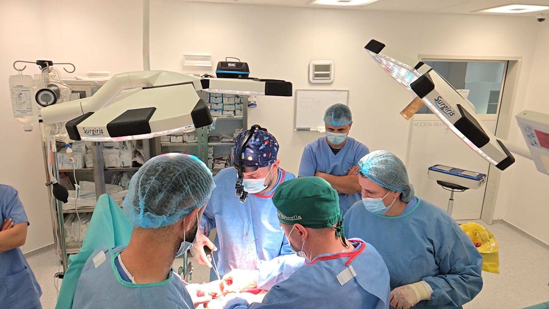 Dr Adrian Bartos (4).jfif