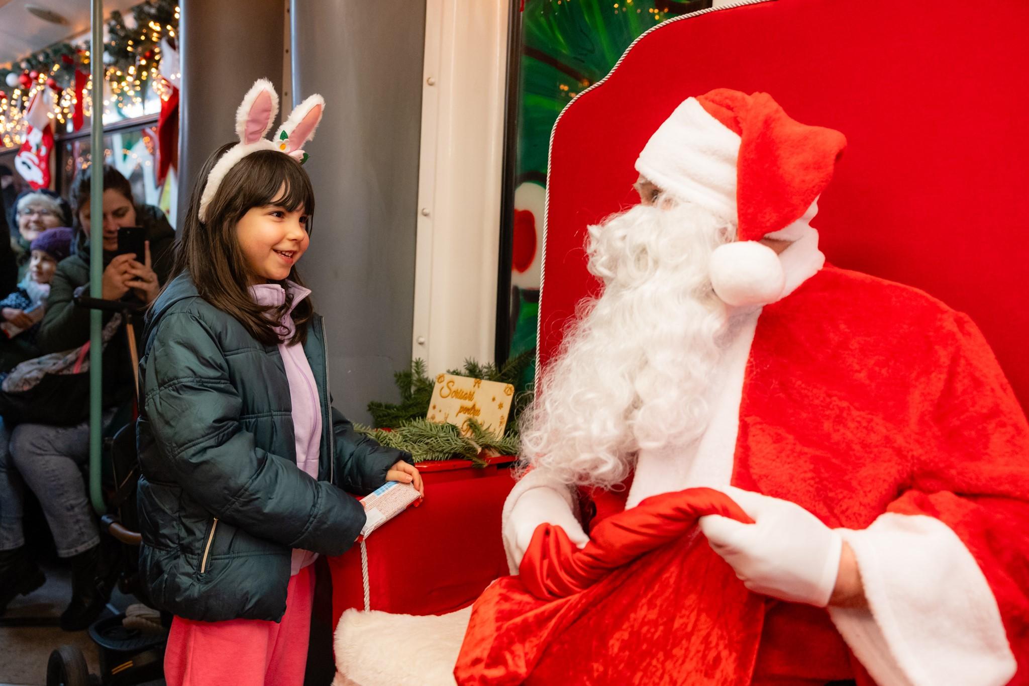 tramvaiul lui mos craciun 2.jpg