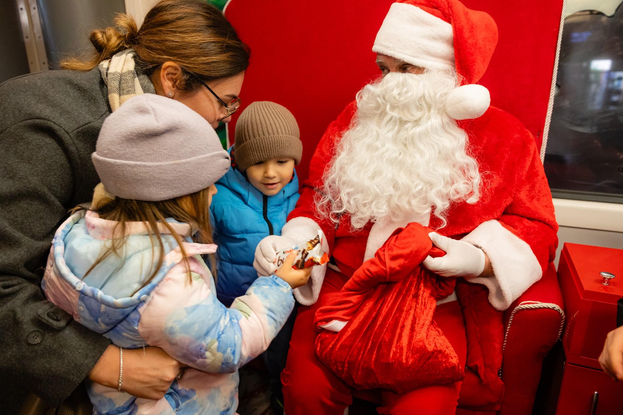 tramvaiul lui mos craciun 3.jpg