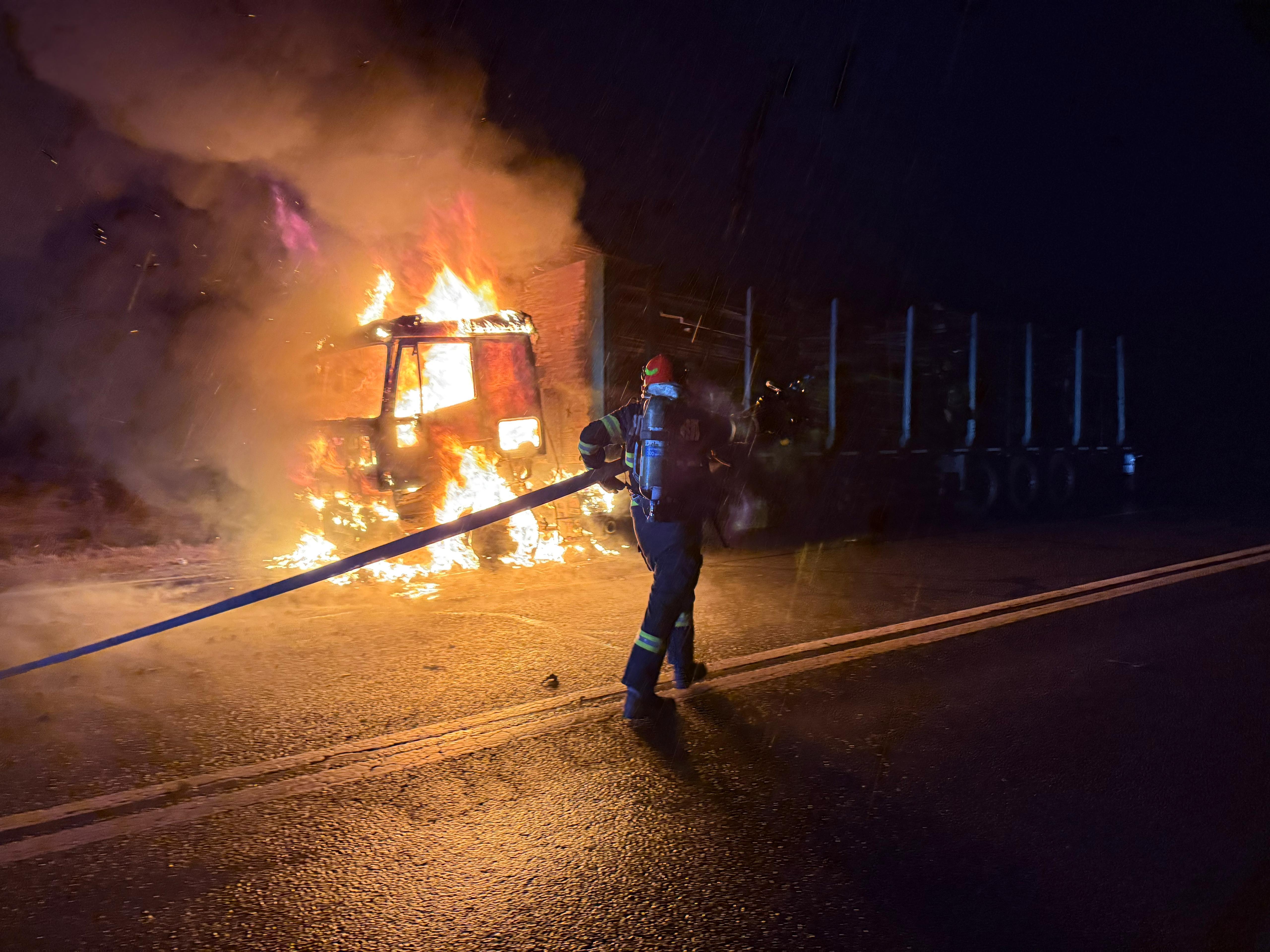 masina a luat foc apahida.jpeg