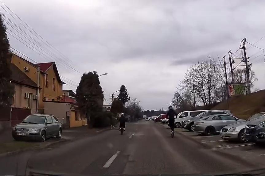 tineri cluj trotineta bicicleta.JPG