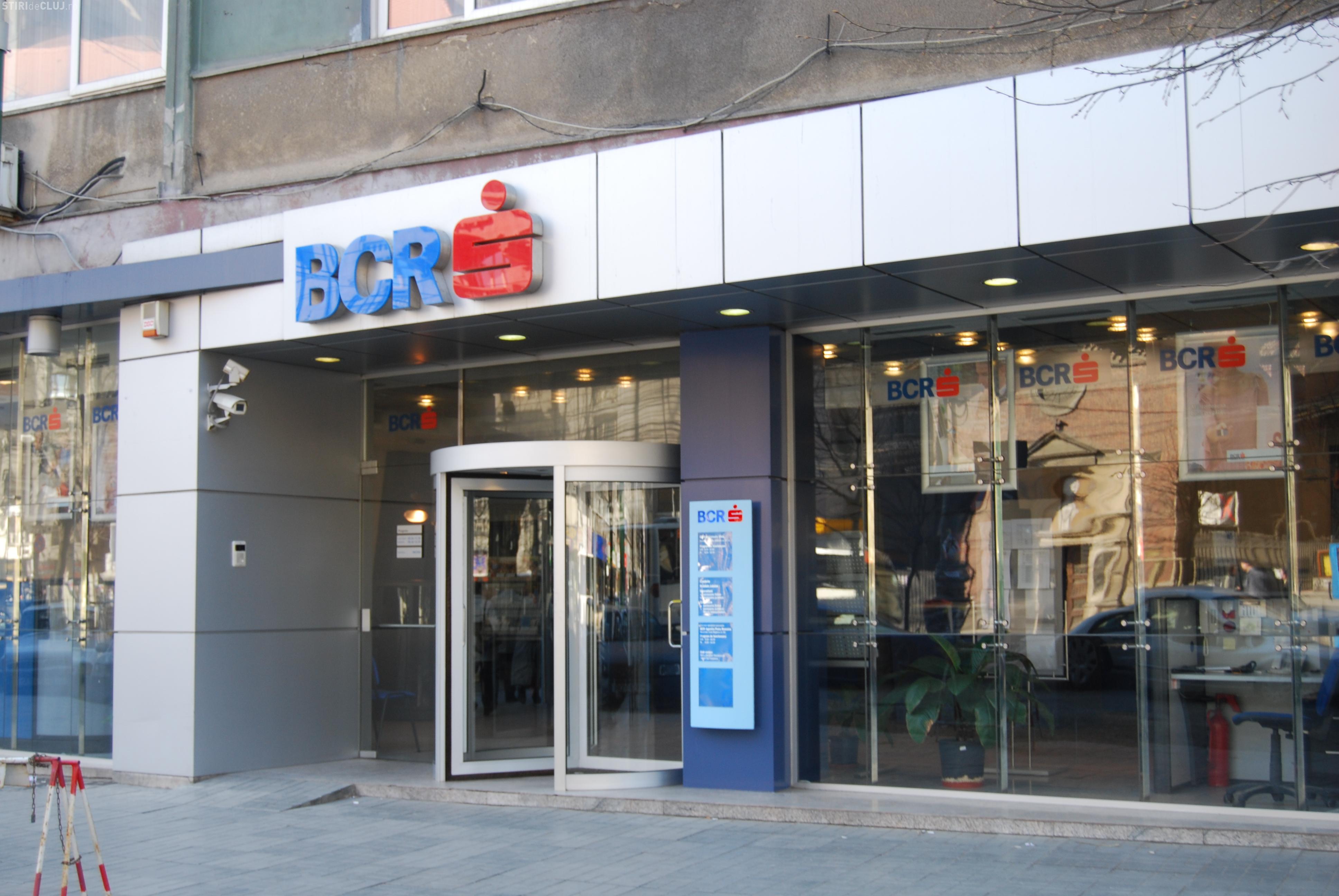 Cardurile BCR, oprite temporar in weekend ul 27 28 august Ştiri de