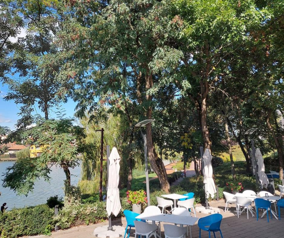 terasa Cluj Lake View Univers (1).png