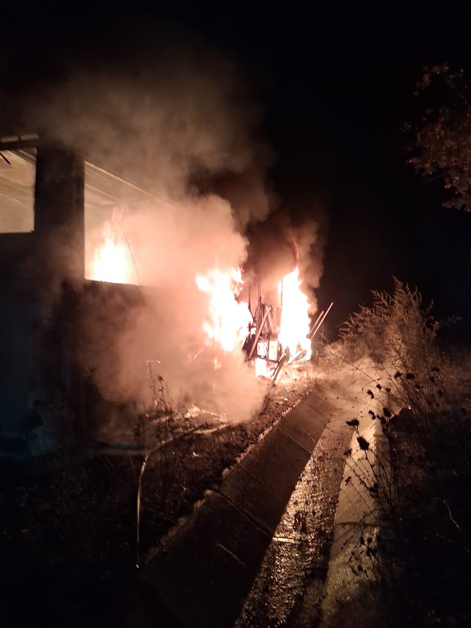 autobuz incendiu 3.jpeg