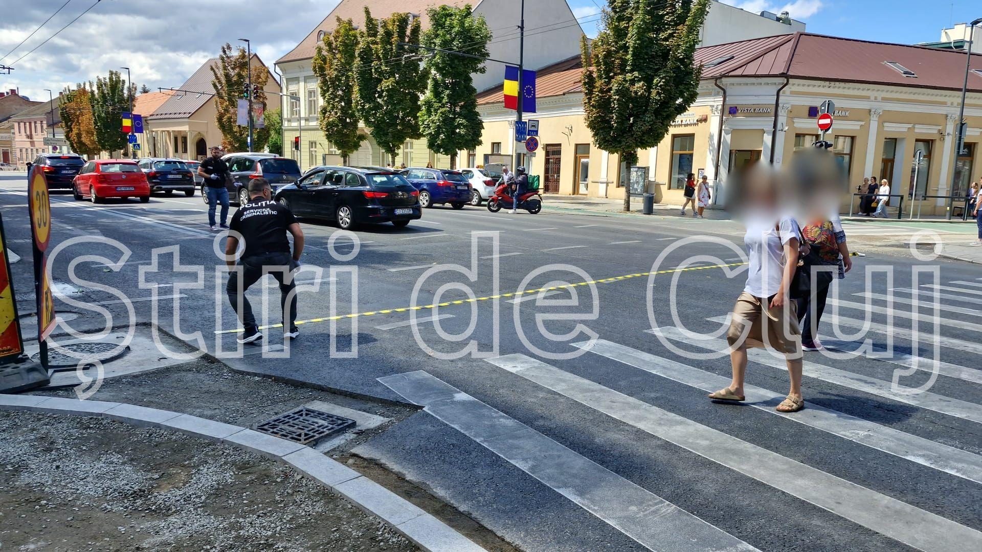 Bărbatul a fost extras din autoturism de către pompieri. Din nefericire, cele două victime declarate decedate aveau aproximativ 25 de ani. Conducătorul autotrenului refuză transportul la spi - 2026-08-18T135236.404.jpg