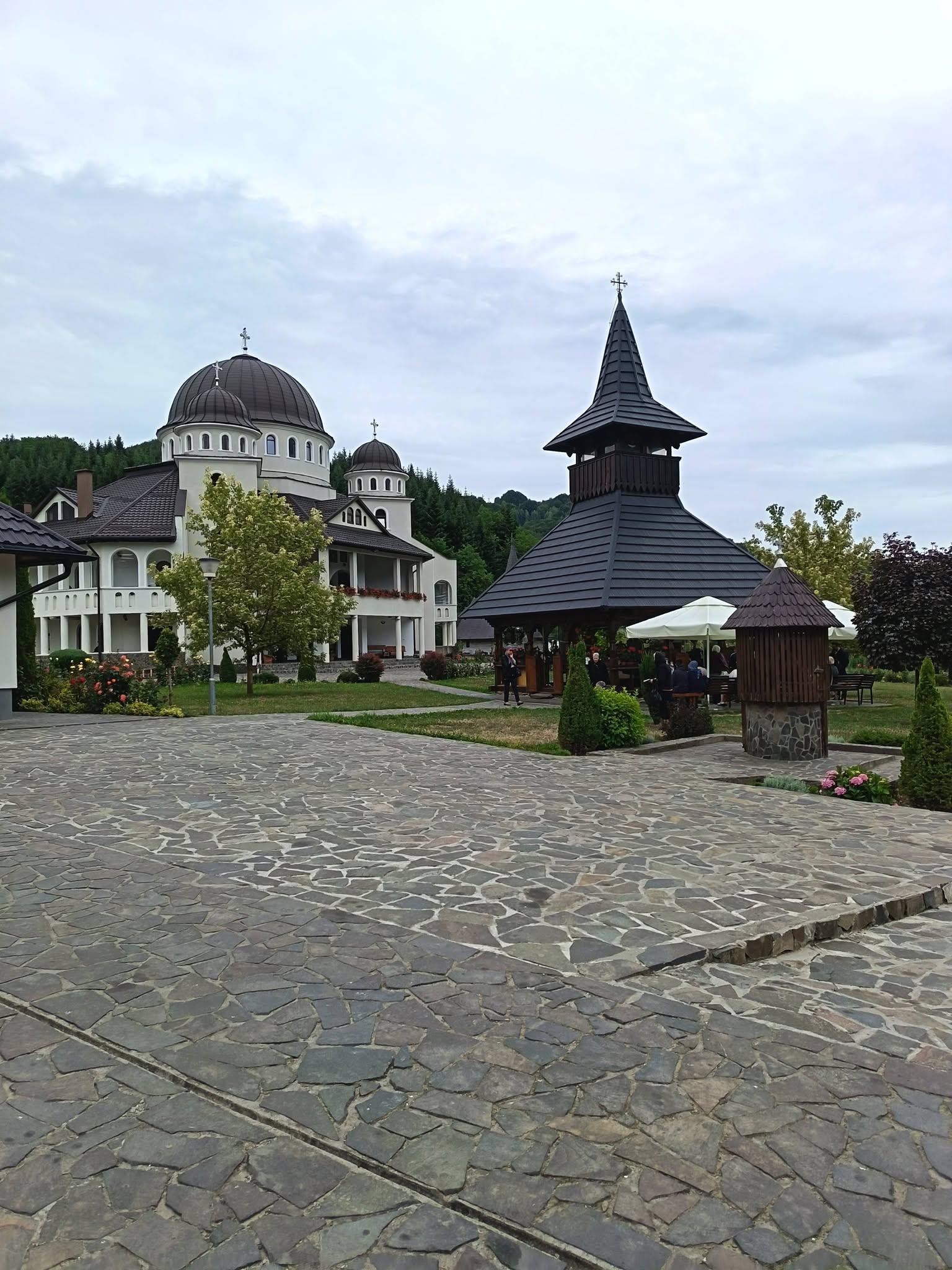 casiel-3.jpg