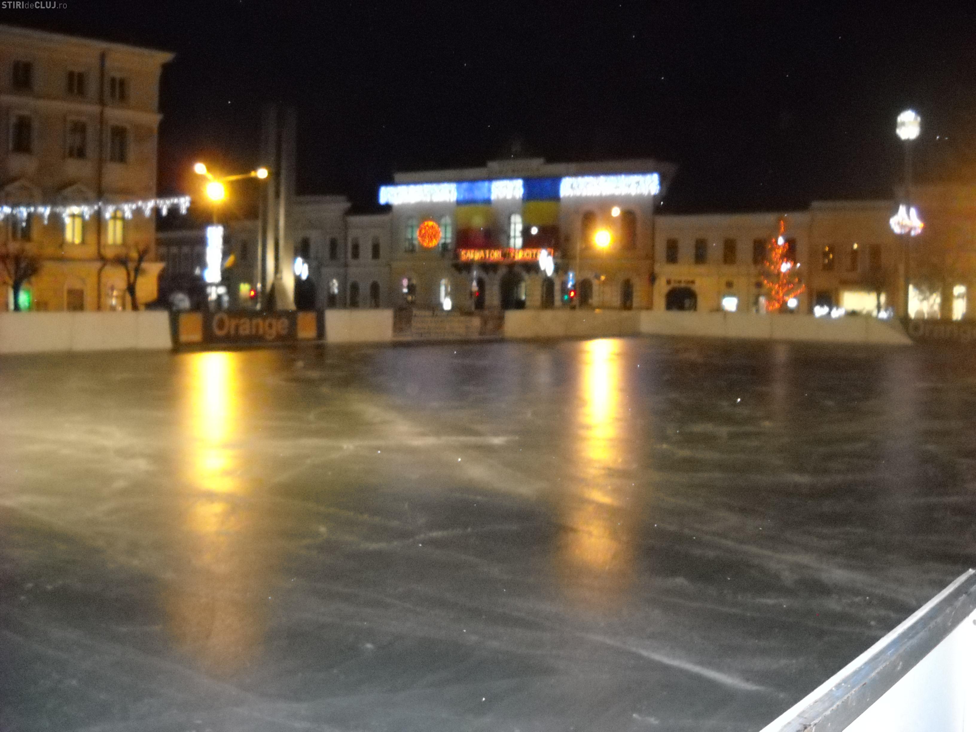 Patinoarul din Piata Unirii sa deschis FOTO Ştiri de Cluj