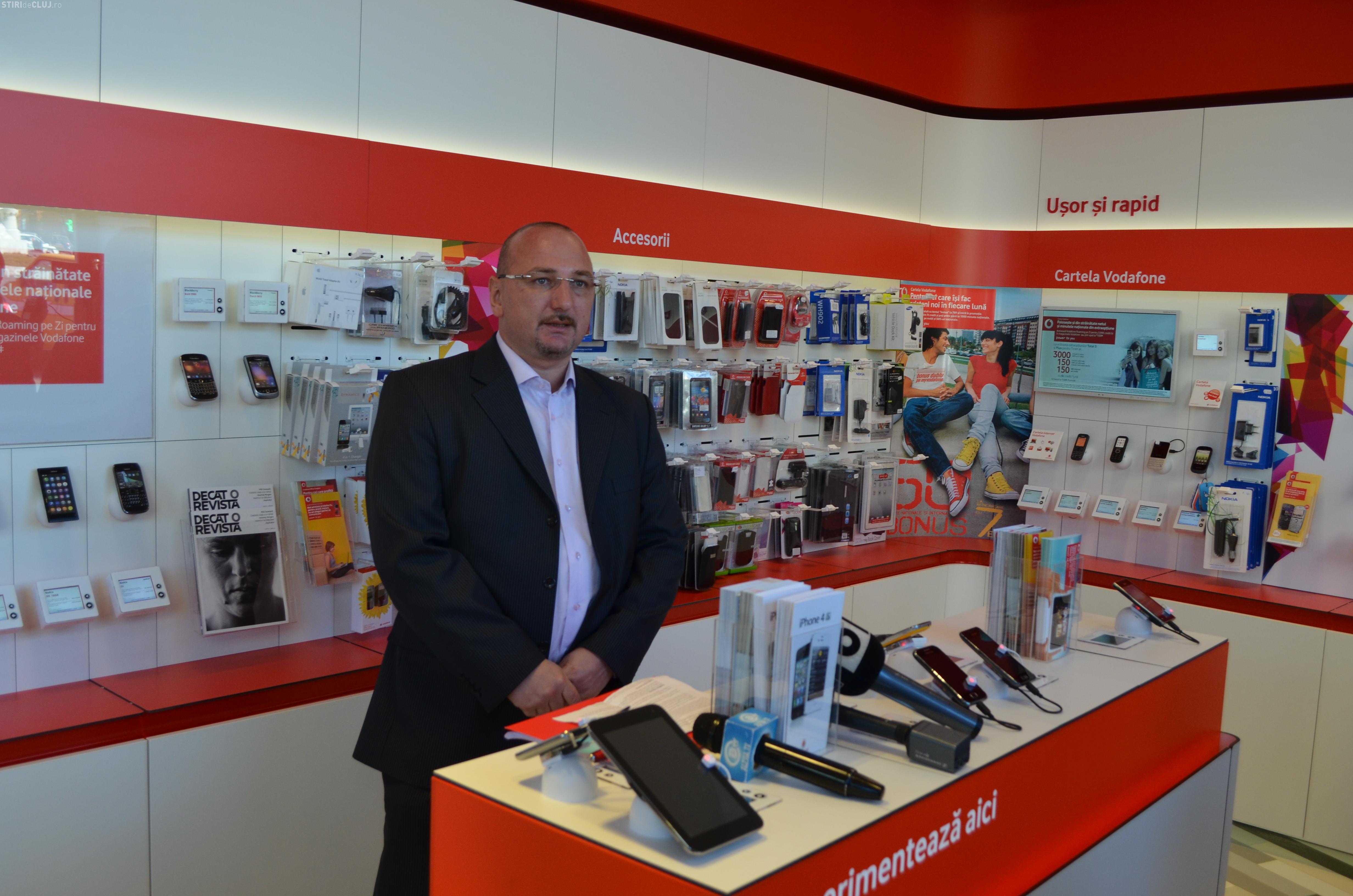 Magazinul Vodafone din Piața Unirii a fost inaugurat oficial. Spațiul a