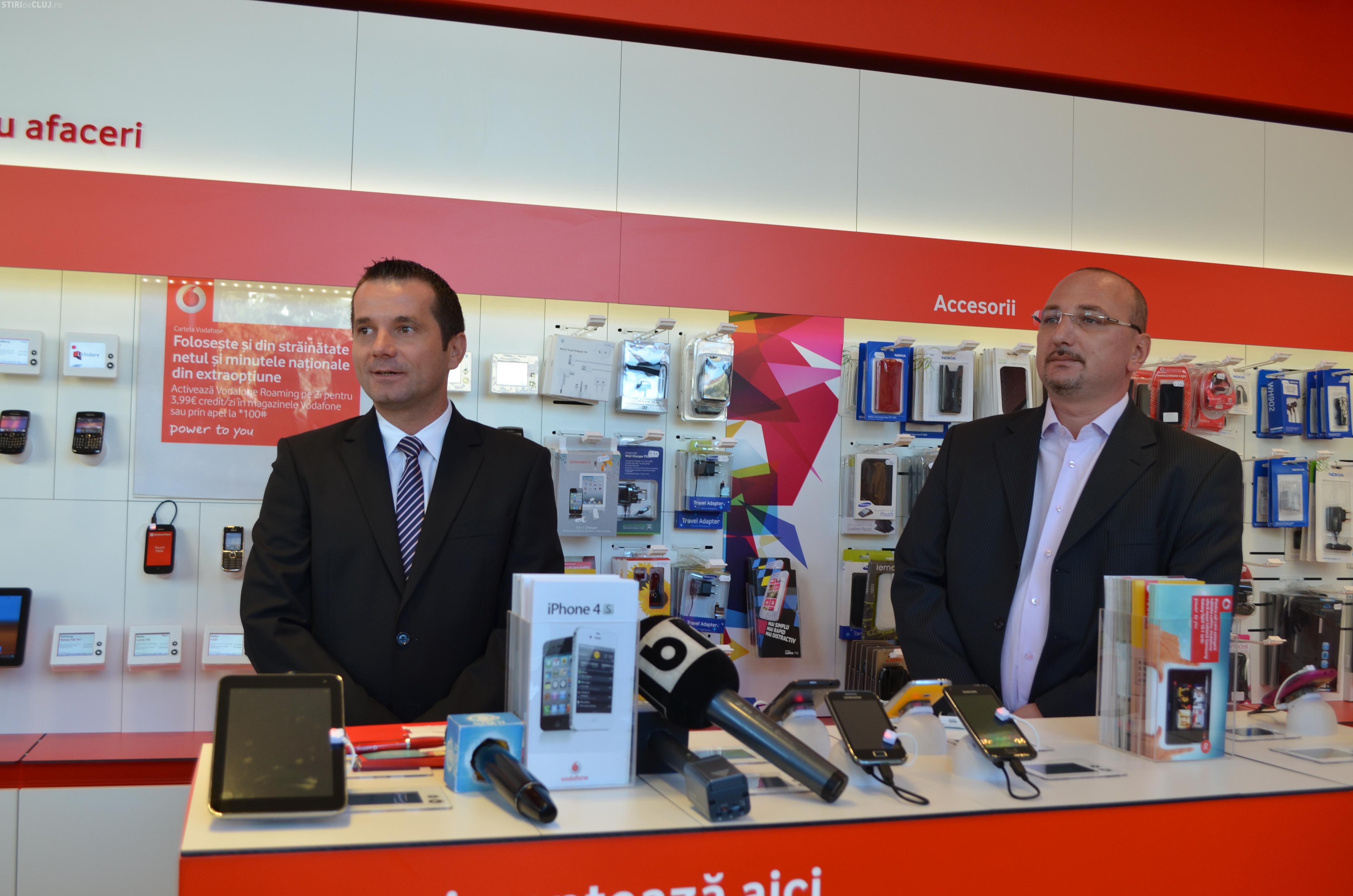 Magazinul Vodafone din Piața Unirii a fost inaugurat oficial. Spațiul a