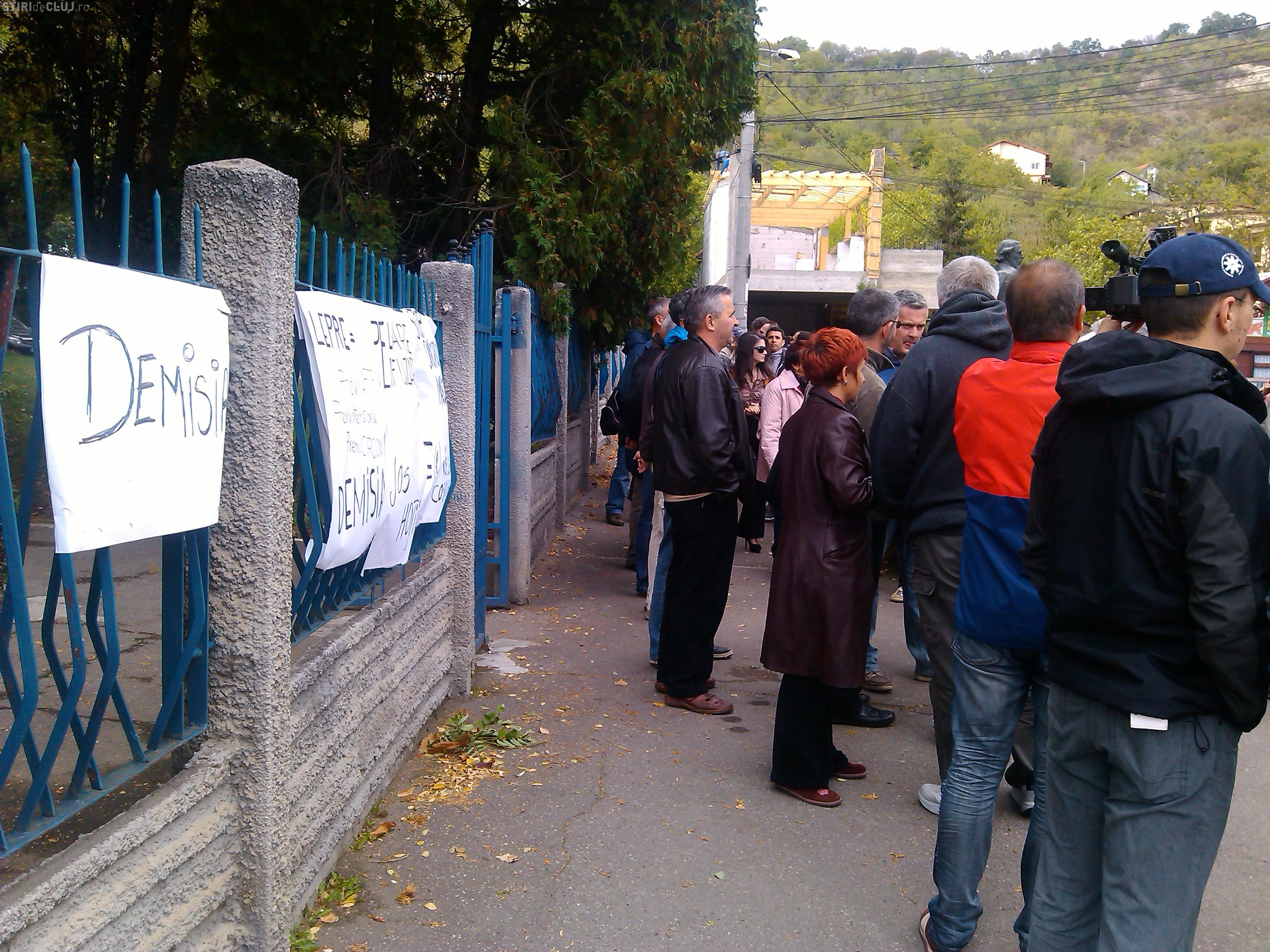 Protest La Tvr Cluj Impotriva Disponibilizărilor Angajații Au