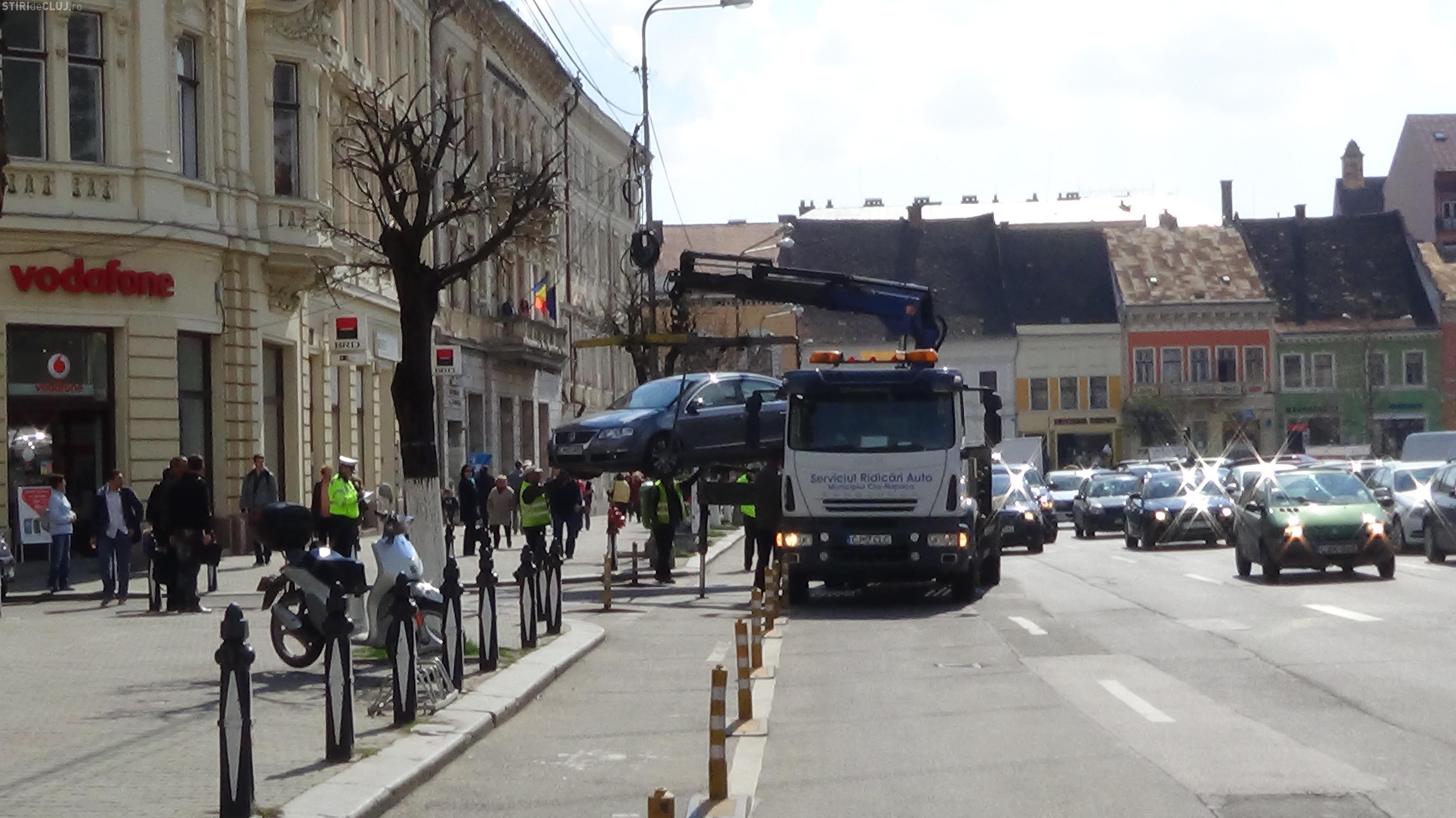 Lau ”pescuit” din ușă de la Vodafone Piața Unirii. Cine la raportat