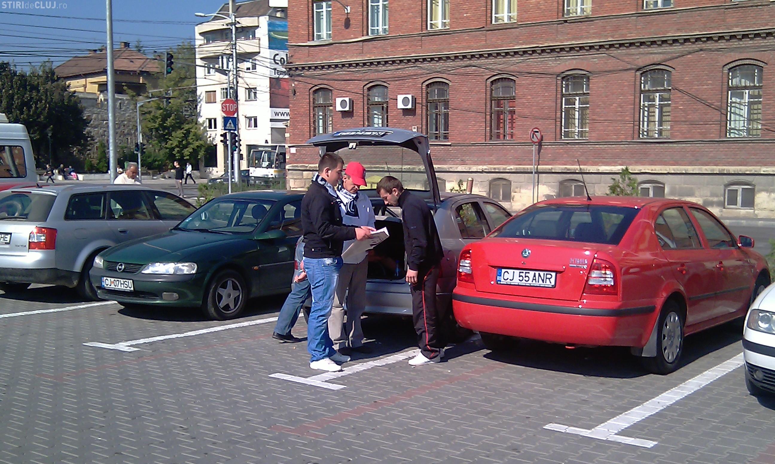 Suporterii U Cluj au pornit spre Alba din Piata Cipariu GALERIE FOTO