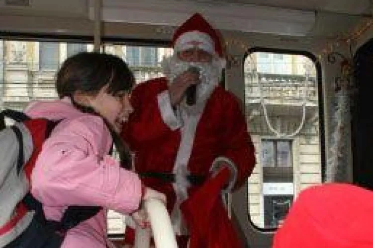 Tramvaiul lui Mos Craciun a pornit azi la drum-VIDEO