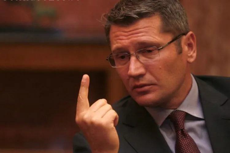 Liviu Negoita si-a depus mandatul