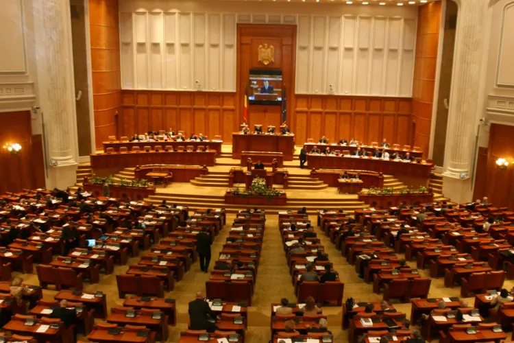 Boc a trecut de Parlament