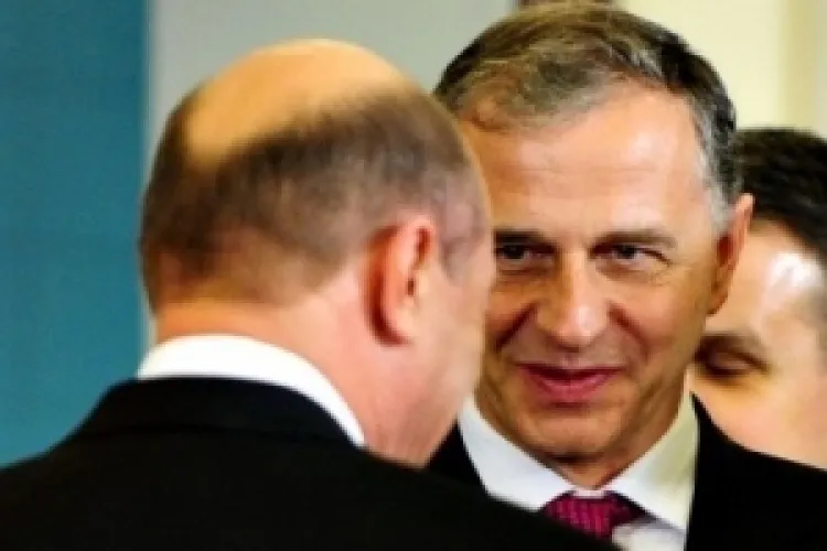 SEDIUL DE CAMPANIE AL LUI MIRCEA GEOANA A FOST VANDALIZAT