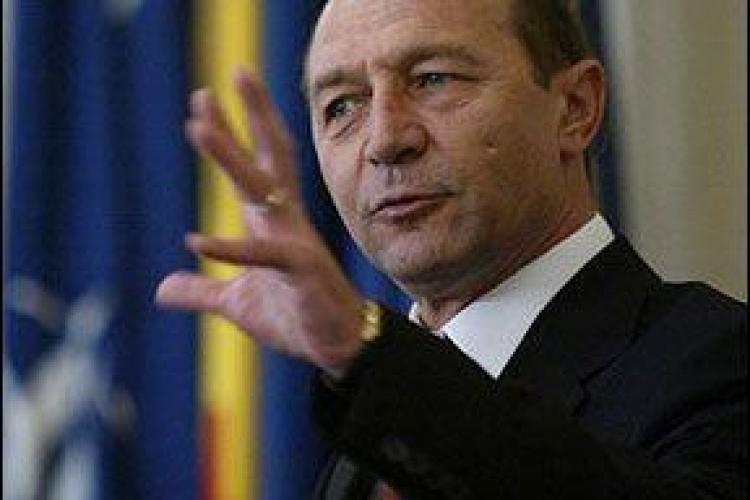 Basescu va desemna un premier  la ora 10,00