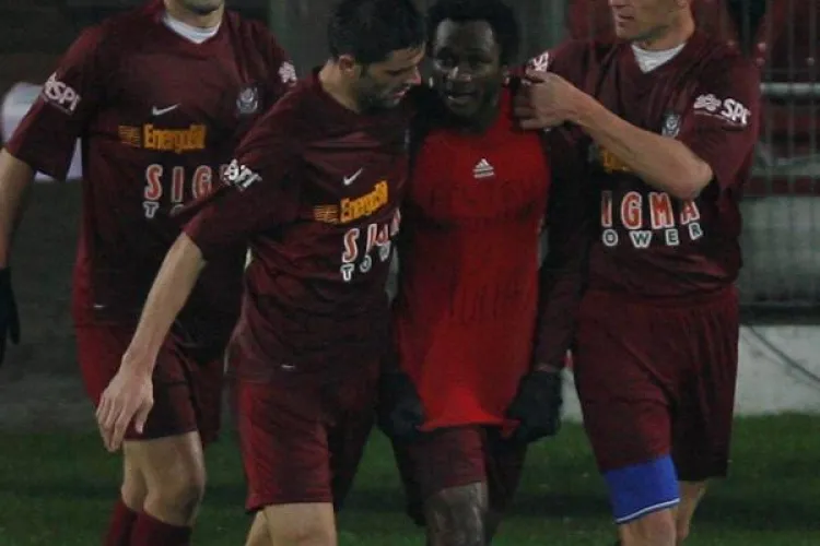 CFR Cluj a invins cu 2-0 Ceahlaul Piatra Neamt si a urcat pe primul loc   