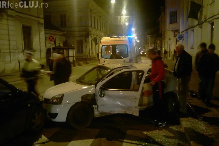 Un taximetrist s-a rasturnat de cateva ori, azi-noapte in Piata Pacii, dupa ce a fost lovit in plin de soferul unui Logan - VIDEO si FOTO