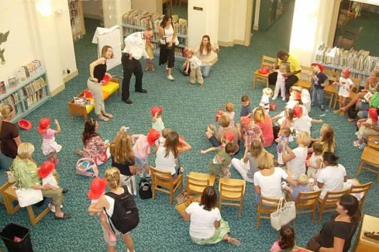 O mie de copii clujeni abandonati de parintii plecati la munca in strainatate