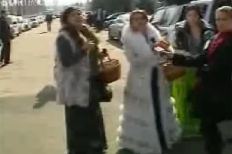 Vrajitoarele au descantat flacara violet si la Congresul PSD - VIDEO