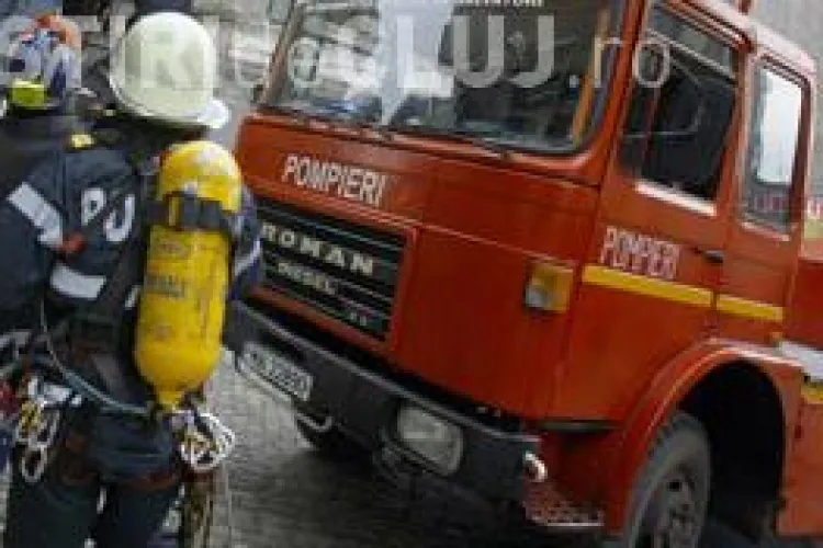 Explozie in Cluj! O macara a atins firele de inalta tensiune in cartierul Marasti si a provocat un scurt circuit