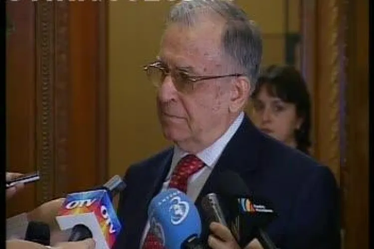 Ion Iliescu se retrage din toate functiile pe care le detine in PSD