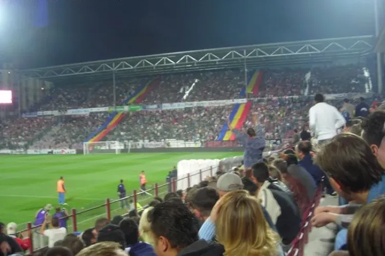 CFR Cluj a fost amendata cu 20.000 de euro de UEFA! S-ar putea ajunge la suspendarea terenului