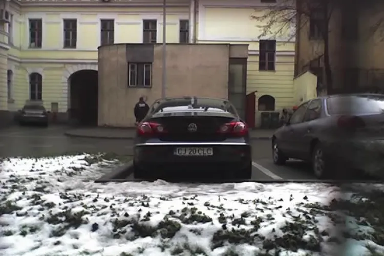 Primarul Sorin Apostu, acuzat de "nesimtire politica", pentru ca si-a cumparat din bani publici o limuzina-  FOTO