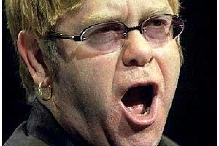 Sir Elton John: Iisus a fost homosexual