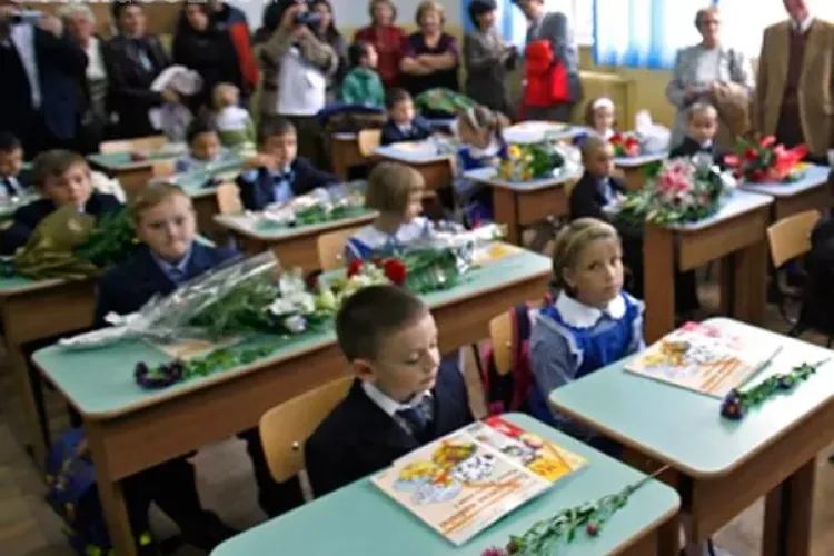 21 de scoli din Cluj vor fi comasate pana in septembrie