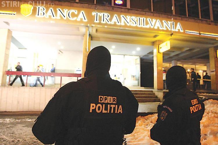 Suspectii jafului de la Banca Transilvania raman in arest