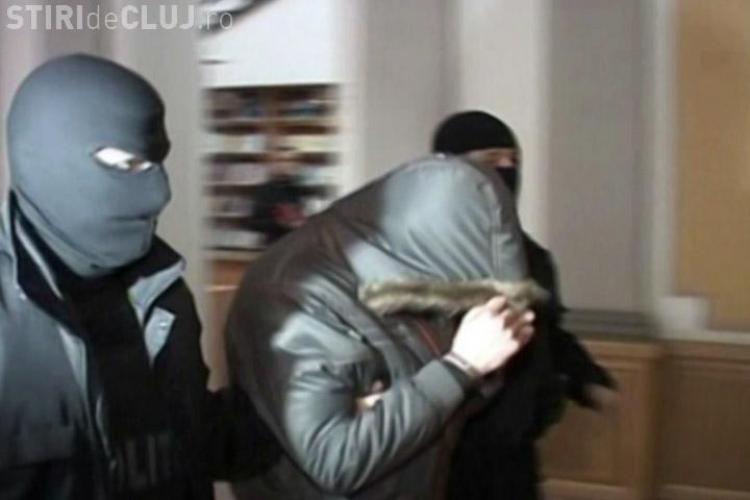Cei doi suspecti in dosarul "Jaf la Banca Transilvania" au fost arestati pe 29 de zile -Vezi VIDEO