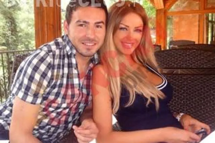 Adrian Cristea o saruta pe Bianca Dragusanu! Vezi fotografia AICI!