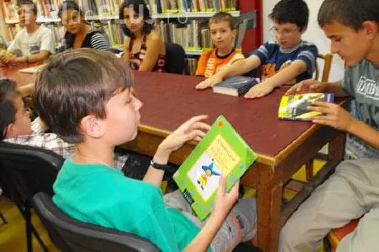 "Luna Permisului Gratuit" la Biblioteca Judeteana "Octavian Goga"