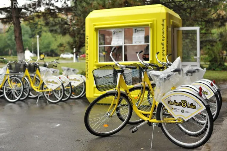 "StudentObike" muta bicicletele "I Love Velo" de la Sala Sporturilor, in campusul Hasdeu