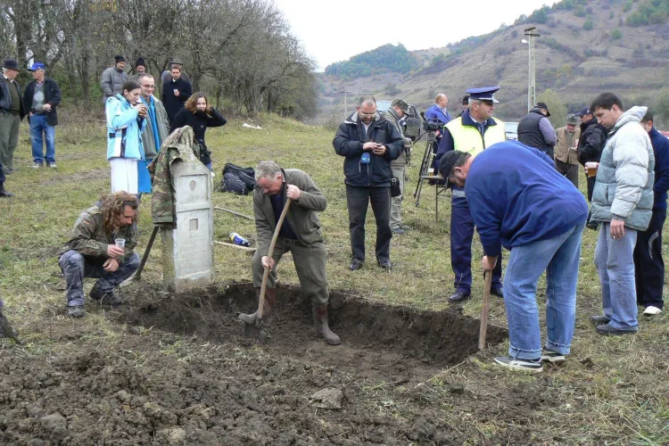Luptatorii anticomunisti de la Santejude, comuna Taga, vor fi inmormantati crestineste sambata!