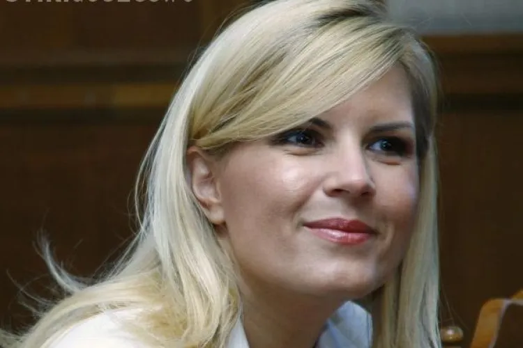 Udrea vrea sa fie cea mai puternica din politica, nu doar cea mai sexy! Ea a marturisit ca nu mai are timp de cumparaturi - VIDEO