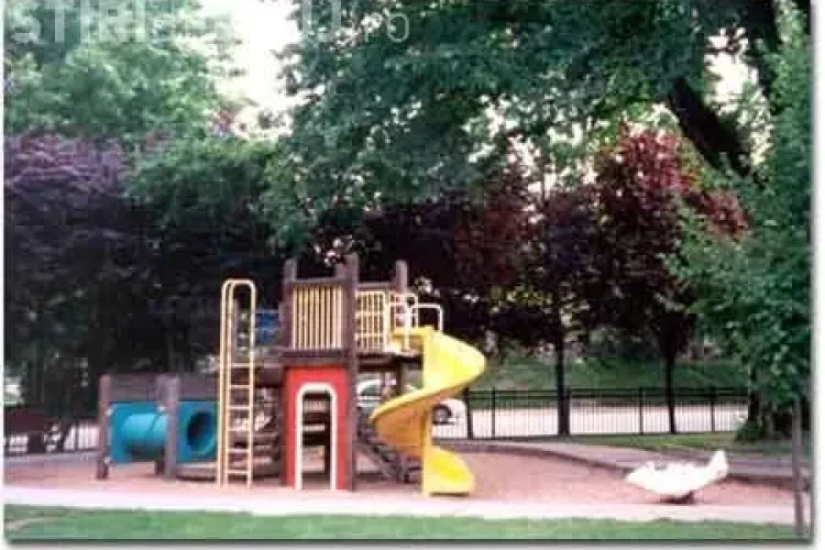 Contestatiile nefondate au intarziat repararea locurilor de joaca din Cluj, sustin reprezentantii Primariei