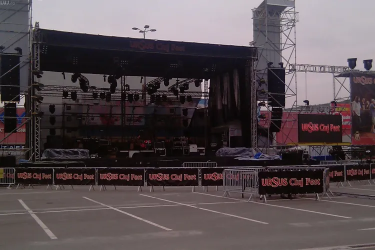 Concertele URSUS vor incepe de la ora 17.00! Astazi vor canta Bitza, Grasu XXL, Parazitii, Cargo si Holograf - VEZI VIDEO cu pregatirile