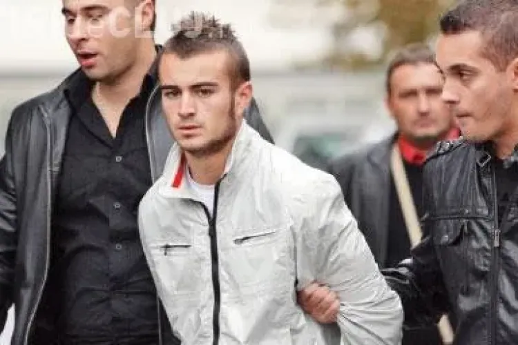 Ucigasul elevului din Craiova: "L-am omorat! Zece ani pentru un prost!". Ce pedeapsa credeti ca merita criminalul?