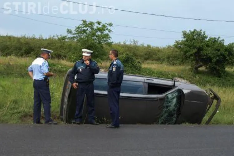 Accident spectaculos intre Mihai Viteazu si Cornesti! Masina a fost facuta praf, dar soferita a scapat nevatamata