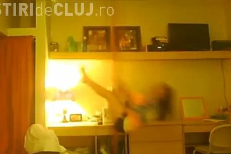 Striptease -ul nu e pentru toti! O tanara experimenteaza asta pe propria piele! - VIDEO