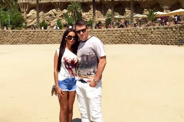 Cum arata viitoarea nora a lui Ioan Rus? Botox si silicoane. Fiul ministrului, Alex Rus, nu are probleme cu BANII