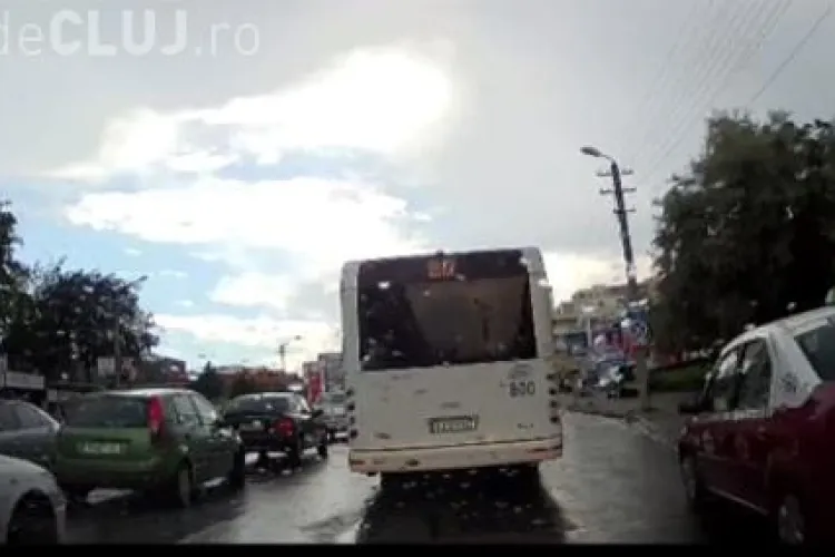 BIZON în trafic la Cluj! Cum se fofilează un taximetrist în Zorilor - VIDEO